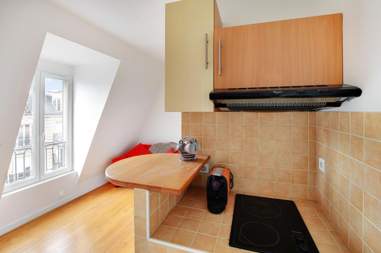 Champs De Mars - Laos Apartment Париж Екстериор снимка